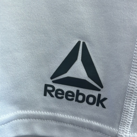 Reebok long sleeve white athletic top women’s size medium - Picture 4 of 4